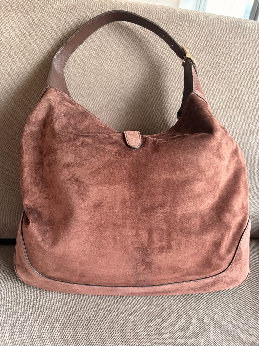 Gucci Jackie Giorno Brown Suede Shoulder Bag with Gold Hardware - Picture 4 of 7